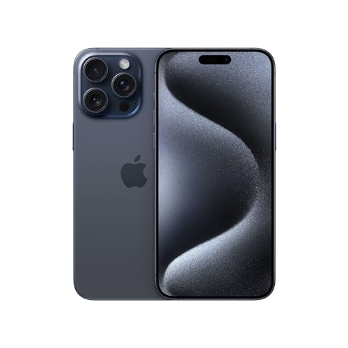 Un iPhone 15 Pro Max di colore titanio blu è appoggiato su una superficie chiara, con riflessi che evidenziano il design elegante e moderno del dispositivo.
