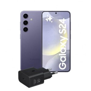 Un smartphone Samsung Galaxy S24 è posizionato su una superficie bianca, accanto a un caricatore. Il dispositivo mostra un display luminoso e moderno, evidenziando il design elegante.