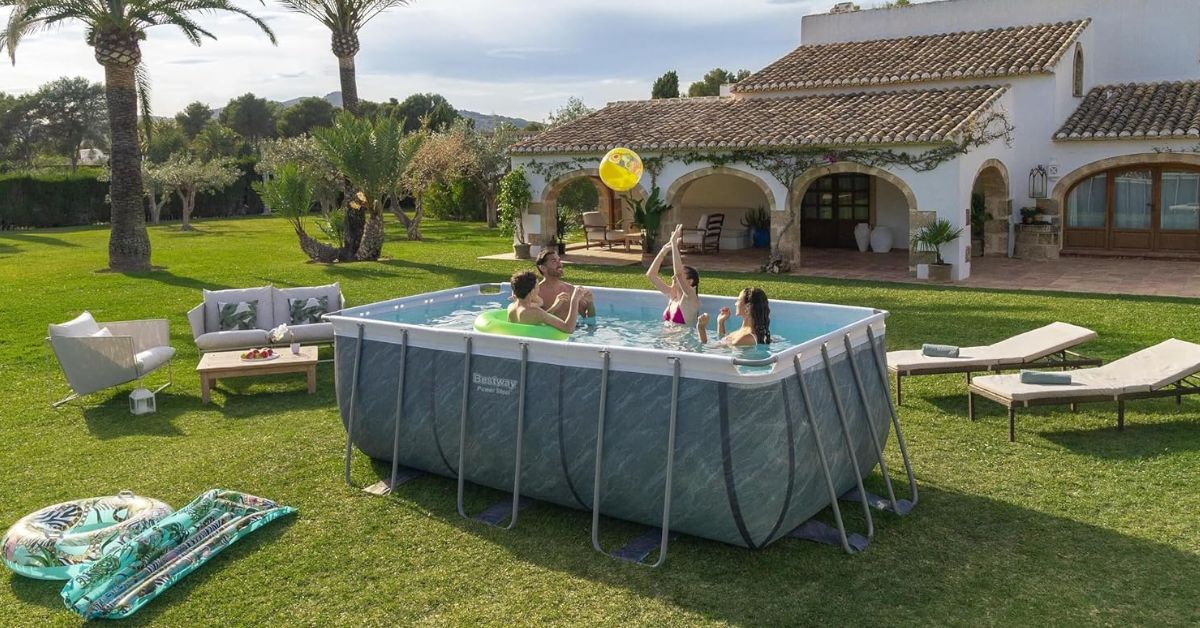 Piscine Outsunny o Bestway? Scopri quale scegliere per il tuo giardino