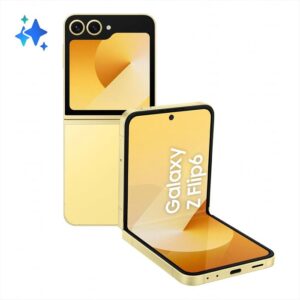 Un Samsung Galaxy Z Flip 6 giallo è aperto su una superficie chiara, mostrando il suo schermo interno. Accanto, si notano accessori come cuffie e un caricabatterie.