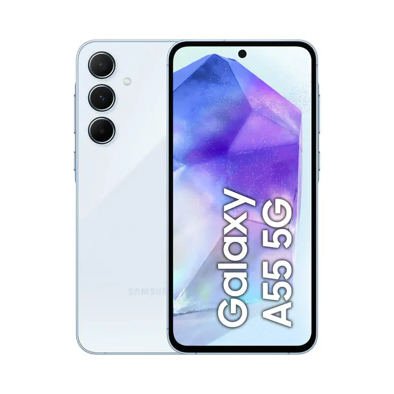 Un smartphone Samsung Galaxy A55 è posizionato su una superficie chiara, con il display acceso che mostra colori vivaci e dettagli nitidi. Sullo sfondo, un ambiente luminoso e moderno.