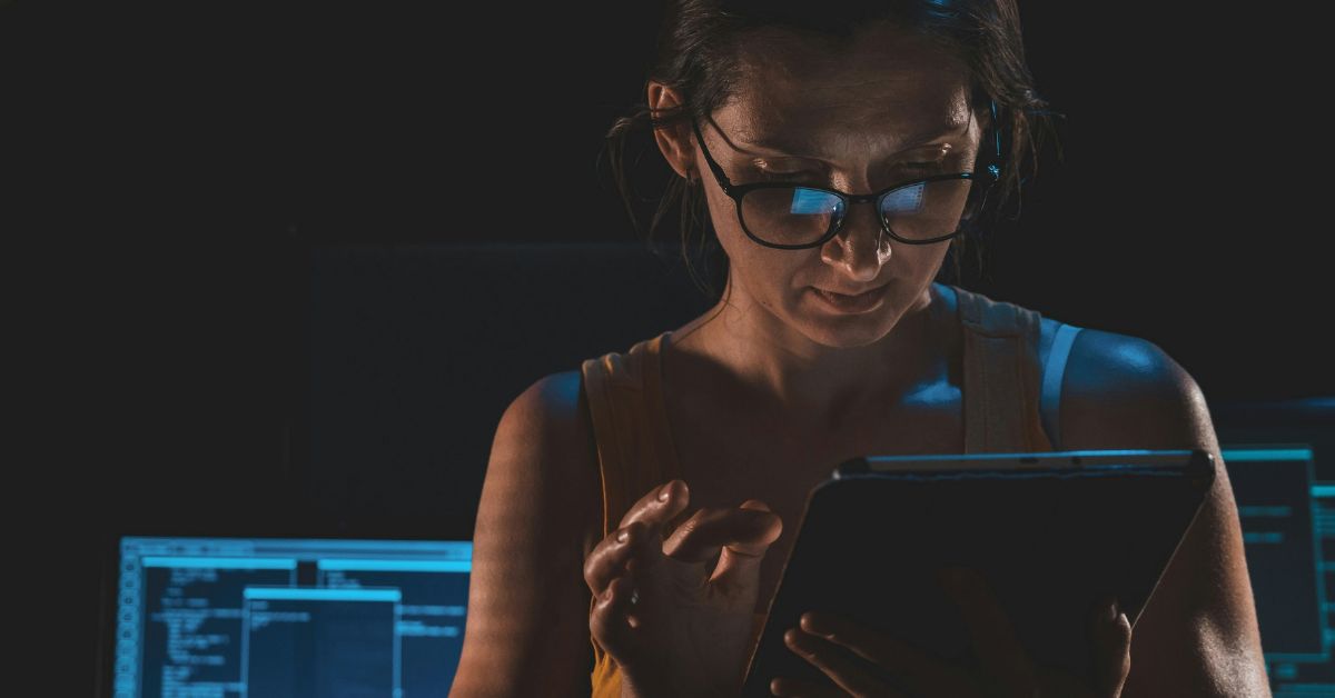 Come proteggere gli occhi dalla luce blu?