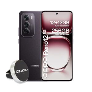 Un moderno smartphone con tripla fotocamera sul retro, appoggiato su una superficie chiara. Il design elegante e sottile è visibile, con riflessi di luce che ne esaltano le curve. Non ci sono persone nella scena.
