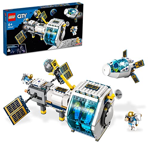 LEGO 60349 City Stazione Spaziale Lunare, Idee Regalo di Natale, Set di Giocattoli Ispirati alla NASA con Veicoli Spaziali e 5 Minifigure di Astronauti, Giochi per Bambini e Bambine da 6 Anni in su