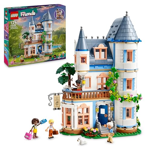 LEGO Friends Bed And Breakfast al Castello, Giochi per lo Sviluppo Sociale per Bambine e Bambini da 12 Anni, Hotel Giocattolo da Costruire, Albergo a 3 Paini con 4 Personaggi, Cane e Accessori, 42638