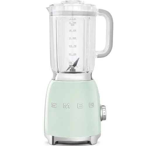 Smeg, Frullatore da Tavolo BLF01PGEU 1,5L, 4 Livelli di Velocità, 3 Funzioni Smoothie, Pulse e Tritaghiaccio, Blocco Motore e Tappo Dosatore, Base Antiscivolo, Avvolgicavo, 800W, Verde Pastello
