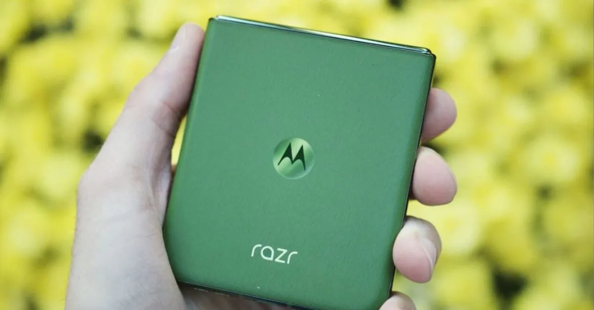 Motorola Razr 70 spoiler: i render svelano colori Pantone e un design che punta sulla continuità