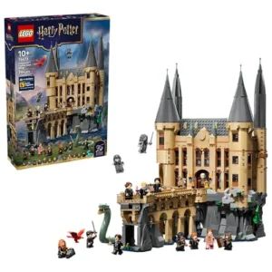 LEGO Harry Potter Castello di Hogwarts: Ala Est Giocattolo - Modello in Miniatura con 13 Minifigure e Patronus da Collezione - Decorazione Cameretta - Regalo per Bambine e Bambini da 10 Anni - 76473