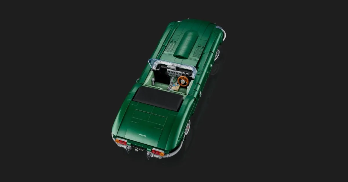 LEGO Icons Jaguar E-Type svelata